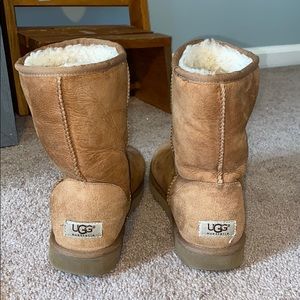 Chestnut brown ugh boots!!!